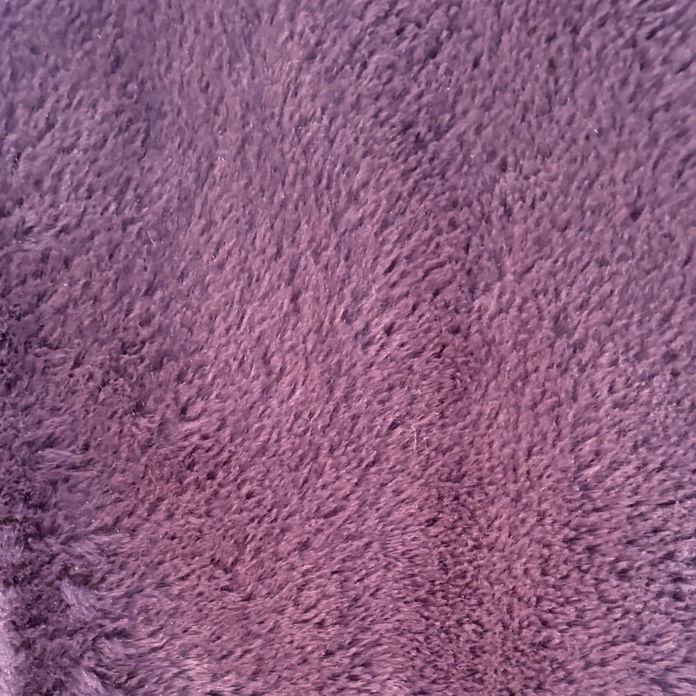 Vince Camuto Deep Purple Throw Blanket - Picture 2 of 4